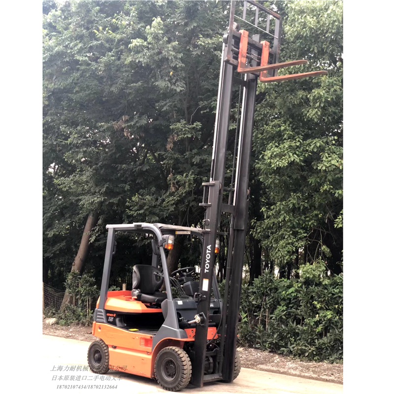 二手豐田電動叉車原裝進(jìn)口1.5噸四輪座駕式電瓶叉車